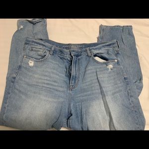 American Eagle Mom Jeans